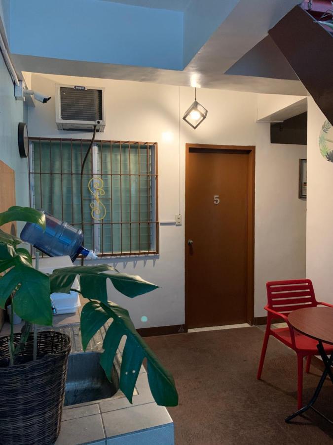 Brielles Travellers Inn Tagbilaran City Bagian luar foto